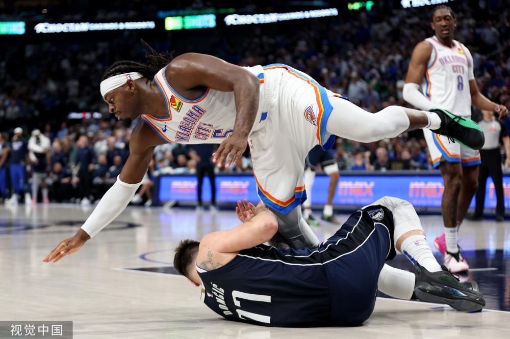 女队获得了 女队获得了