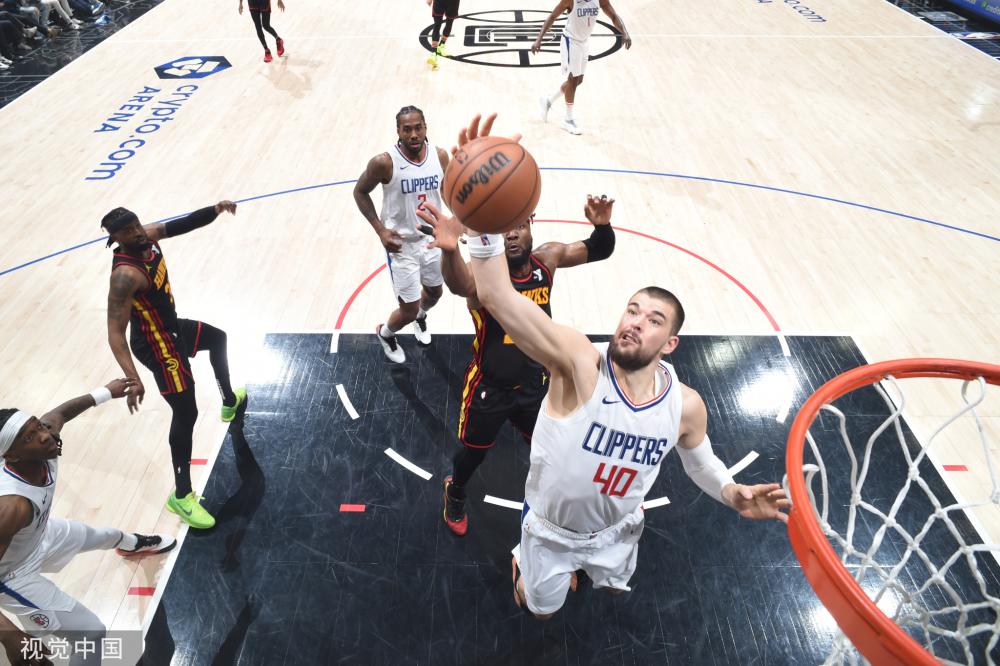 站稳脚跟 站稳脚跟