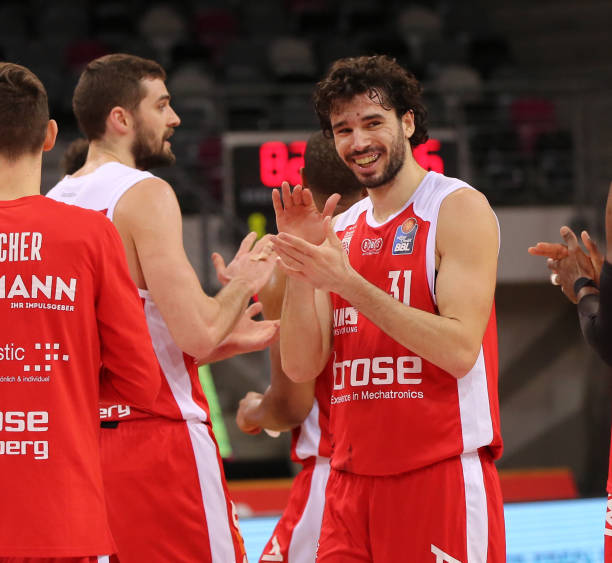 也为球队新 也为球队新